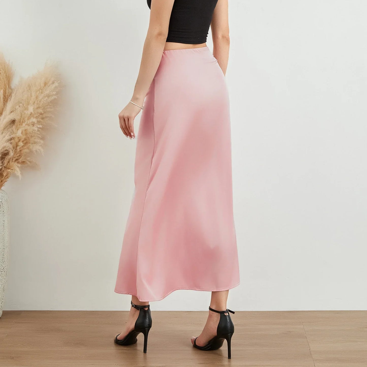 Trinity® | Fashionable, shiny, long satin skirt