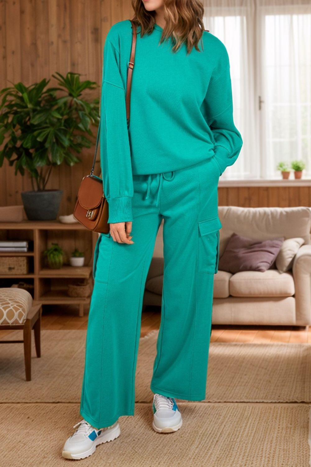 Yazmin® | Complete set consisting of a long-sleeved crew-neck shirt and drawstring trousers