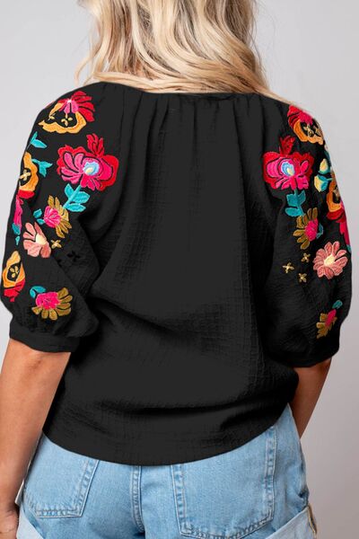 Sylvia® | Blouse with notched puff sleeves and floral embroidery