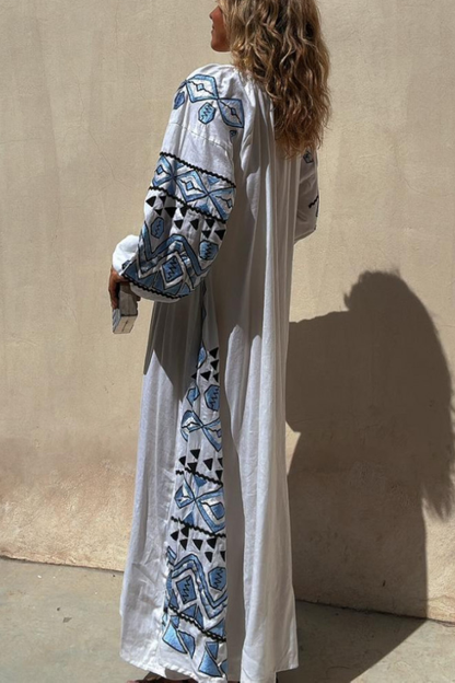 Zaria® | White long dress with vintage print