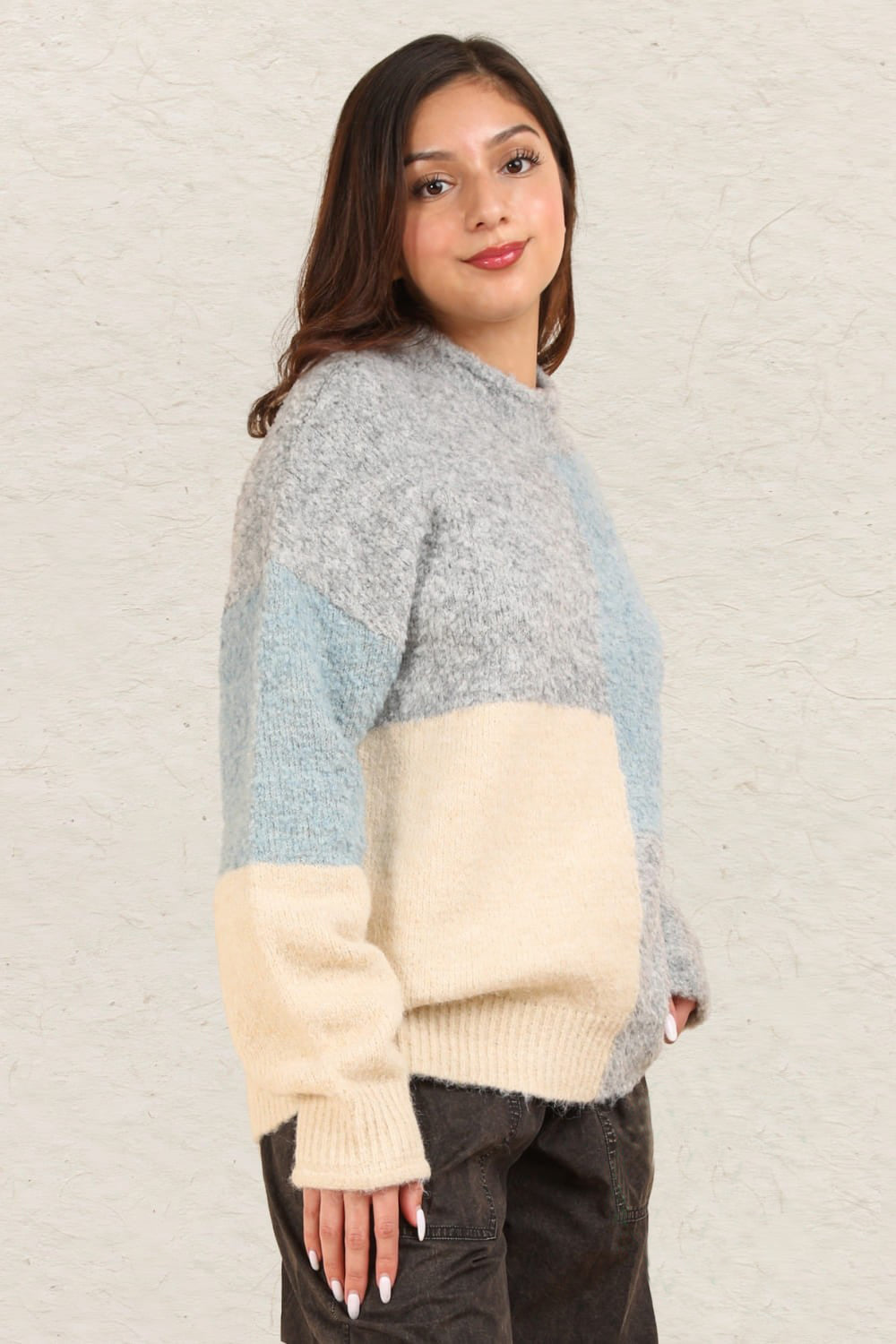 Verónica® | VERY J color block sweater with a stand-up collar and dropped shoulders