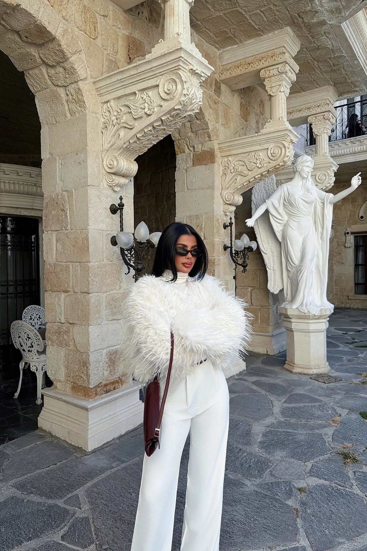 Tania® | White women's coat made of faux fur