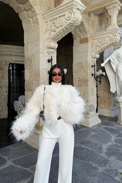 Tania® | White women's coat made of faux fur