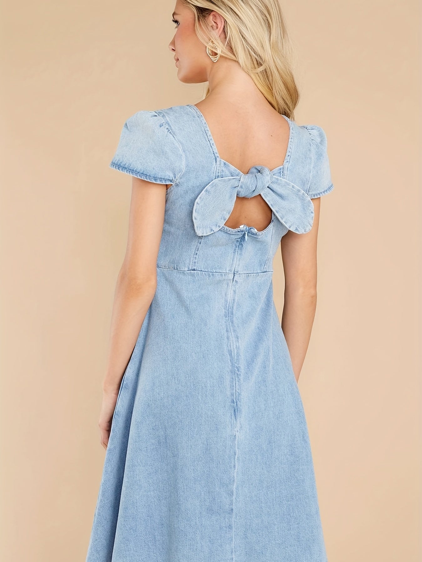 Pilar® | Blue denim dress with a square neckline