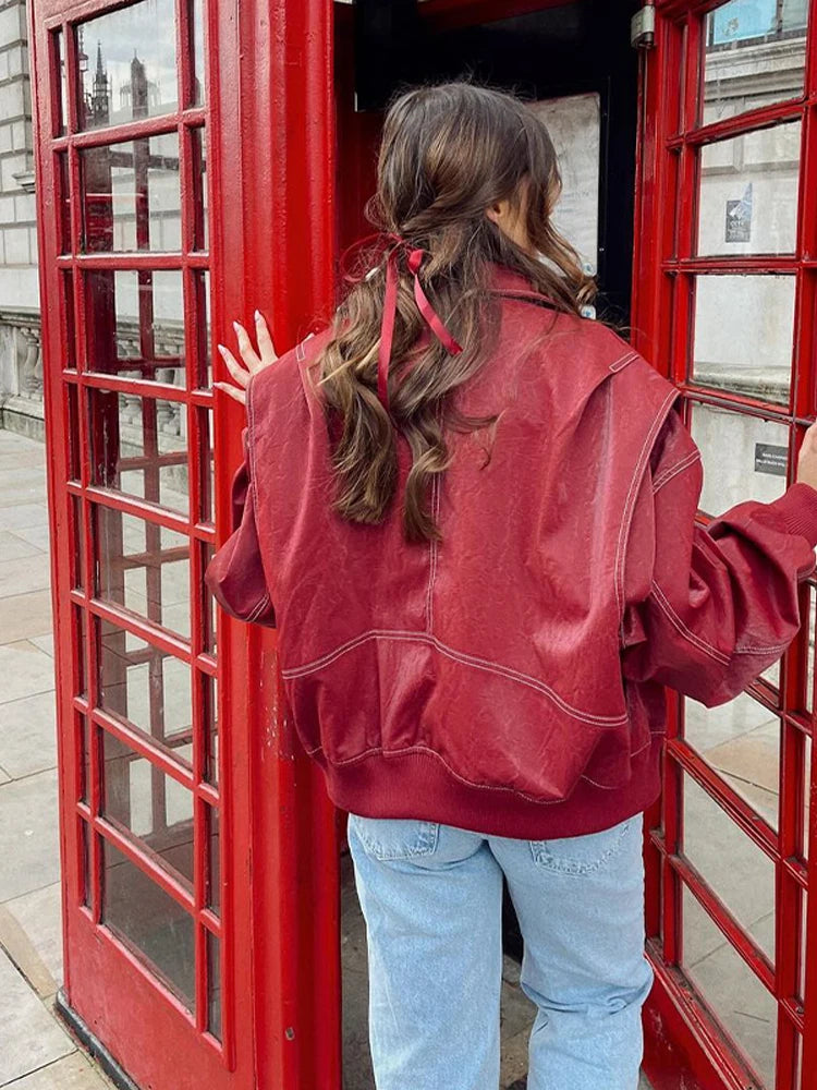 Alyssa® | The red jacket