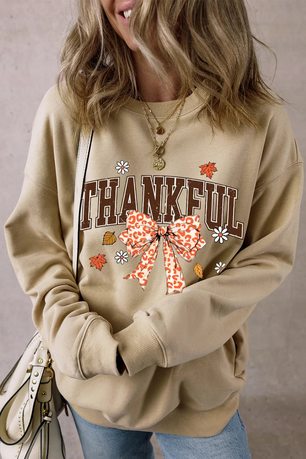 Pilar® | THANKFUL long-sleeved crew neck sweatshirt with bow