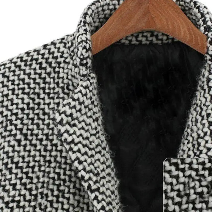 Yasmina® | Long houndstooth coat for elegance and comfort