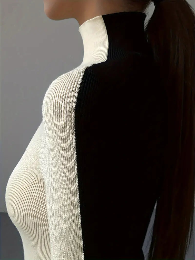 Phaedra® | Stylish turtleneck sweater with a color block design