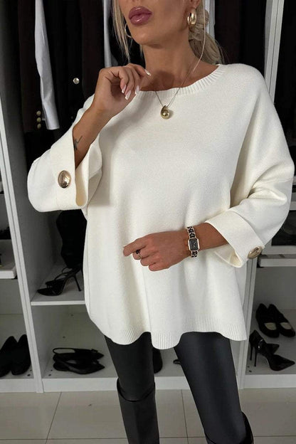 Perdita® | Elegant and modern knitted sweater with button detail and half sleeves