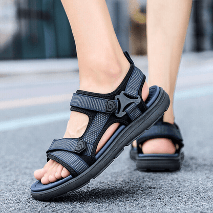 Beatriz® | Comfortable men's trekking sandals