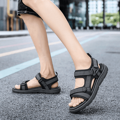 Beatriz® | Comfortable men's trekking sandals