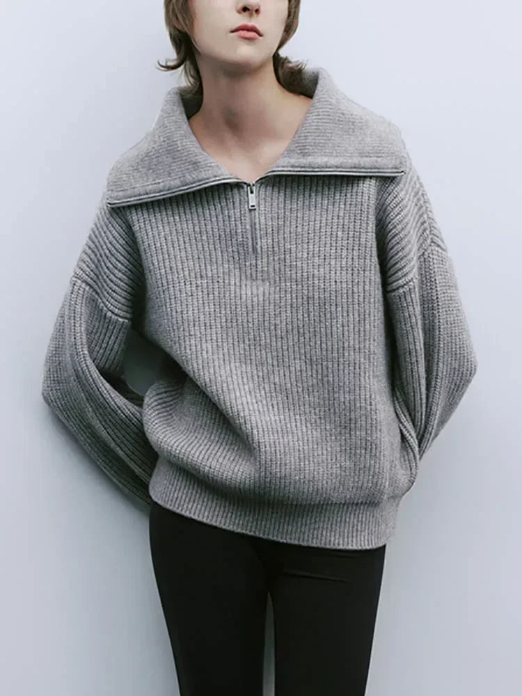 Alba® | Stylish sweater with a loose zipper