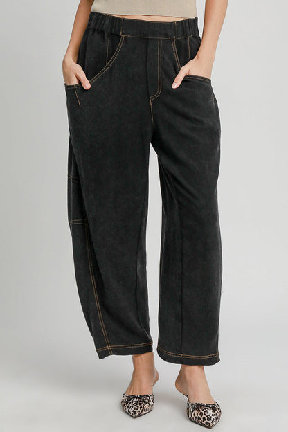 Zara® | Baggy fit trousers with an elastic waistband and pockets