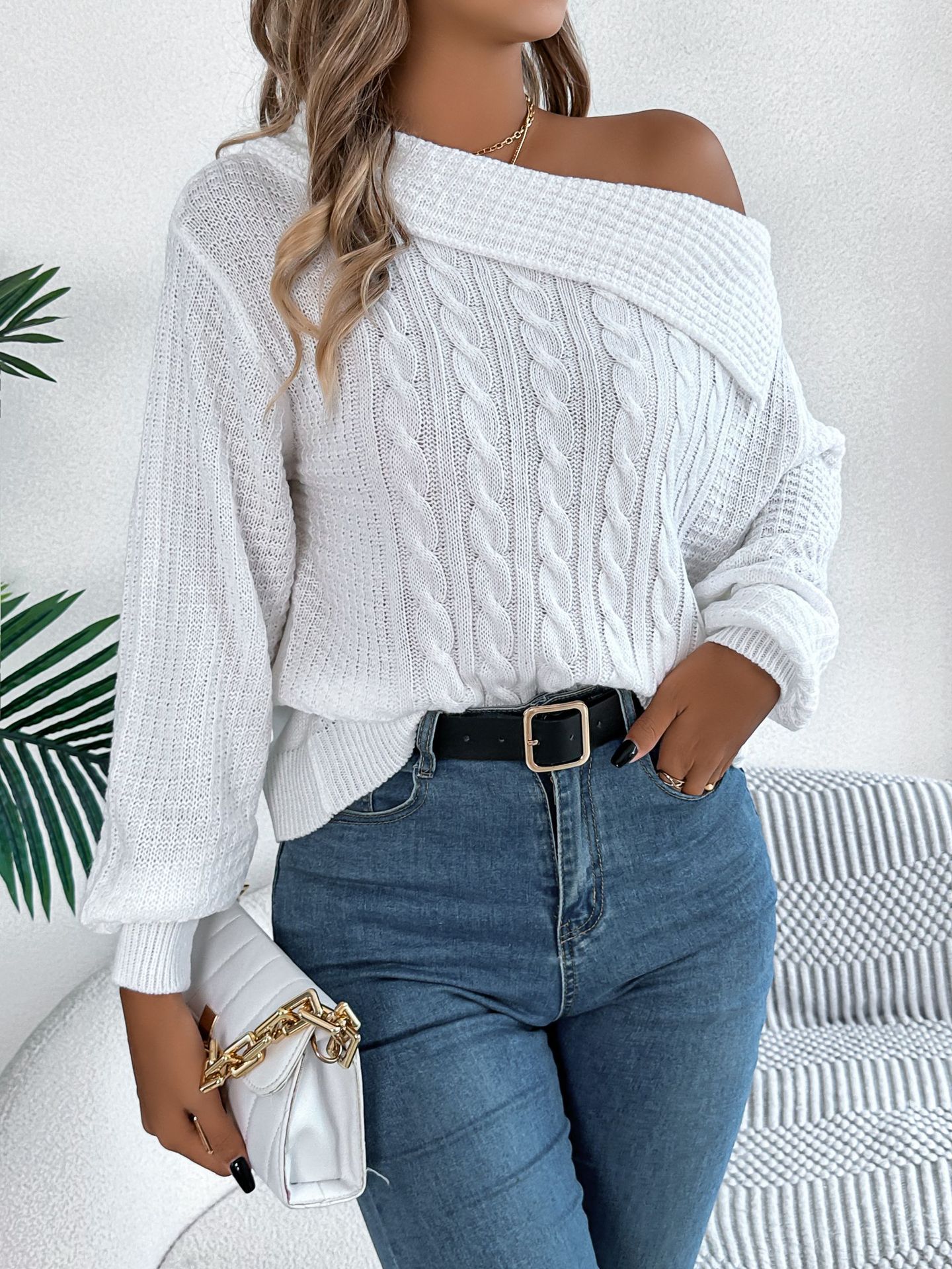 Yolaina® | Off-the-shoulder, long-sleeved sweater with lapels