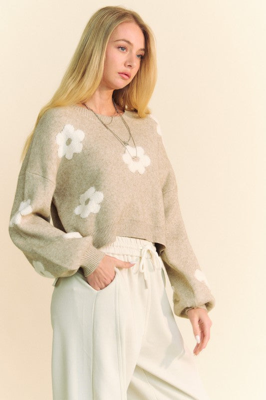 Verity® | Short sweater with a floral pattern and dropped shoulders