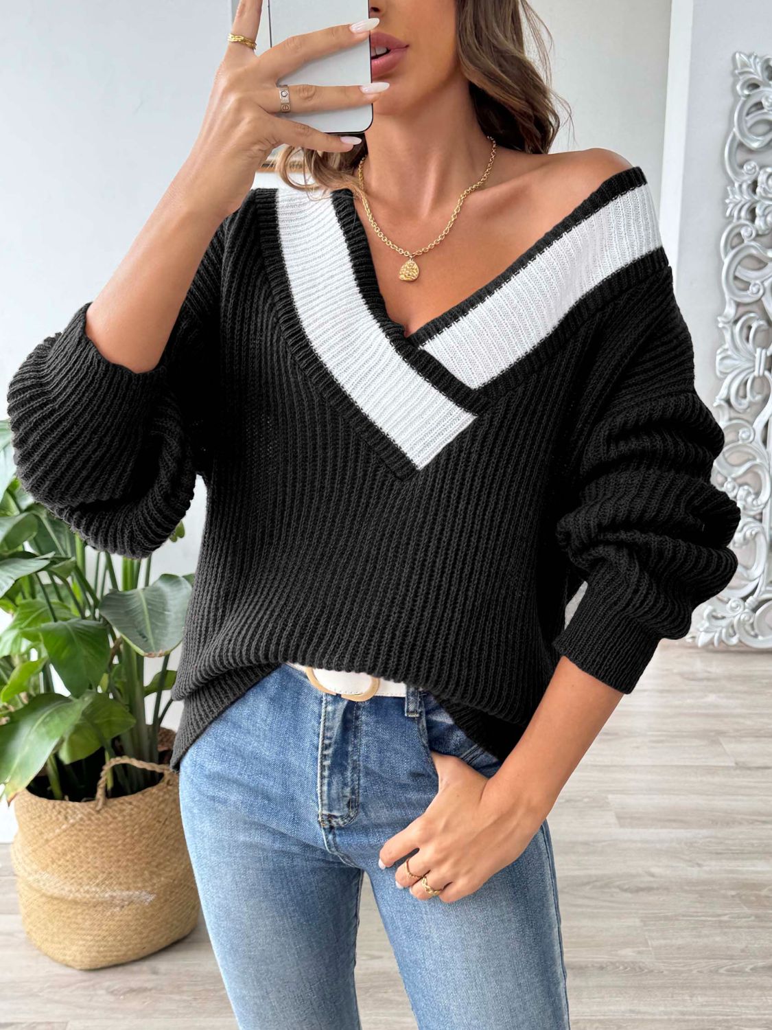 Alma® | Jumper with contrasting colors and relaxed shoulders