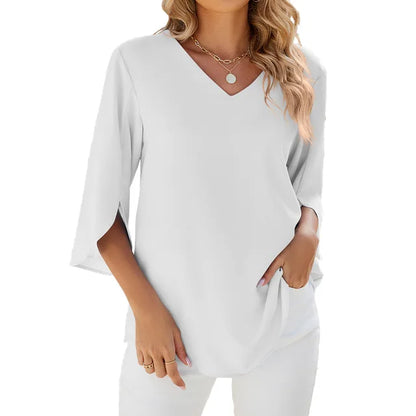 Wren® | Elegant blouse with a V-neck