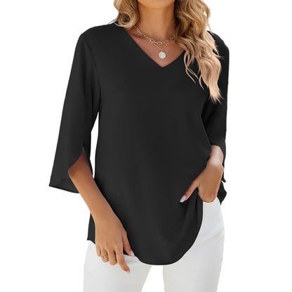 Wren® | Elegant blouse with a V-neck