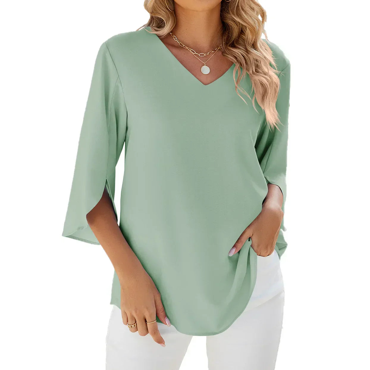 Wren® | Elegant blouse with a V-neck