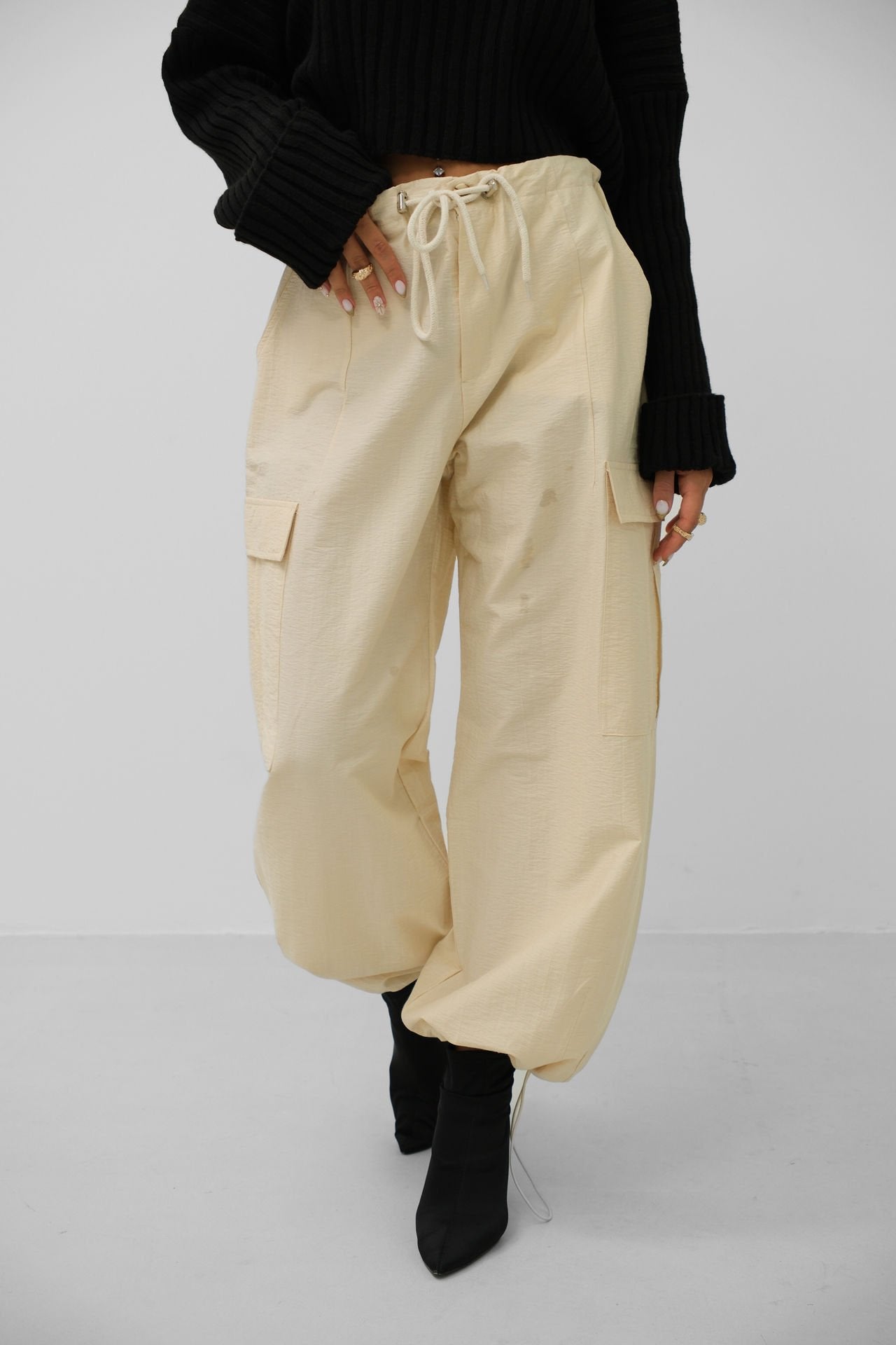 Quilla® | Yellow cargo joggers for women