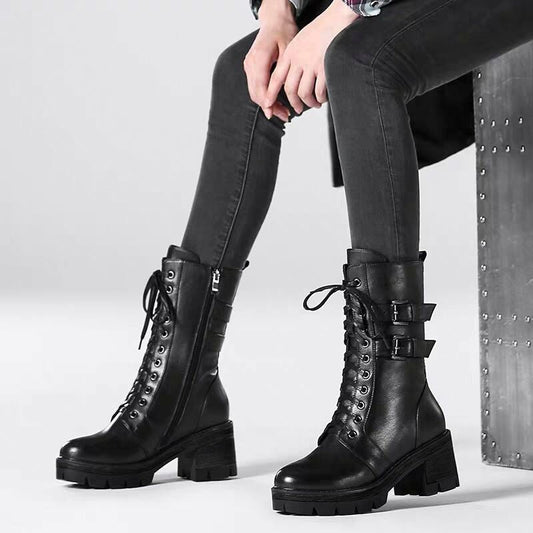 Wren® | Fashionable lace-up boots