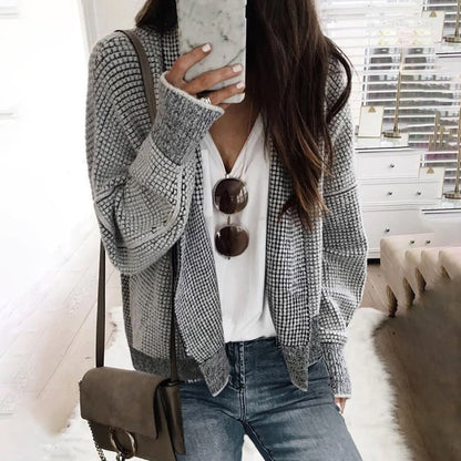 Xochitl® | Simple gray cardigan with long sleeves