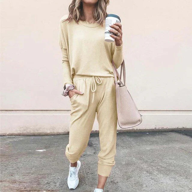 Verónica® | Stylish tracksuits for women