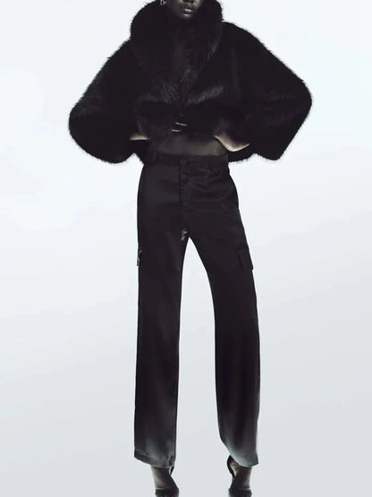 Alicia® | Stay chic and cozy with our cropped faux fur jacket for spring and winter