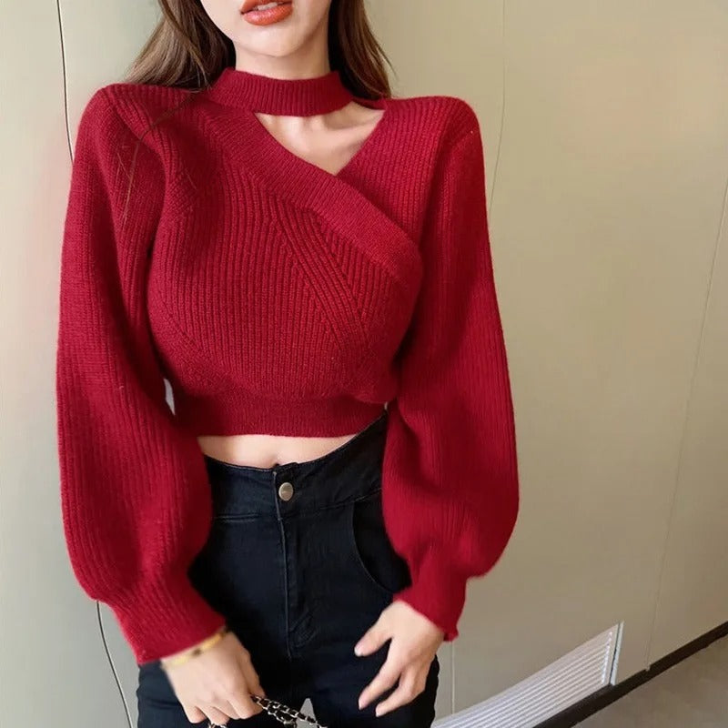 Tania® | Short women's sweater with a neckline