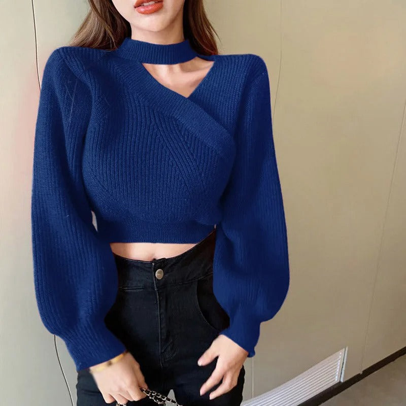 Tania® | Short women's sweater with a neckline